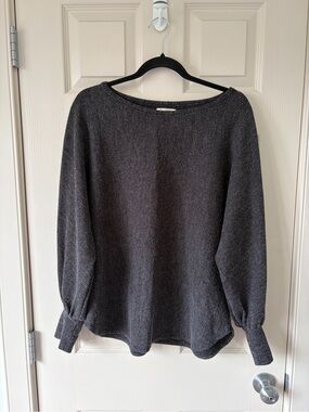 🦋 MAX STUDIO - Large Grey Sweater